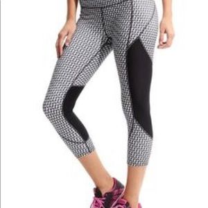 Athleta Velocity Capri Vivid